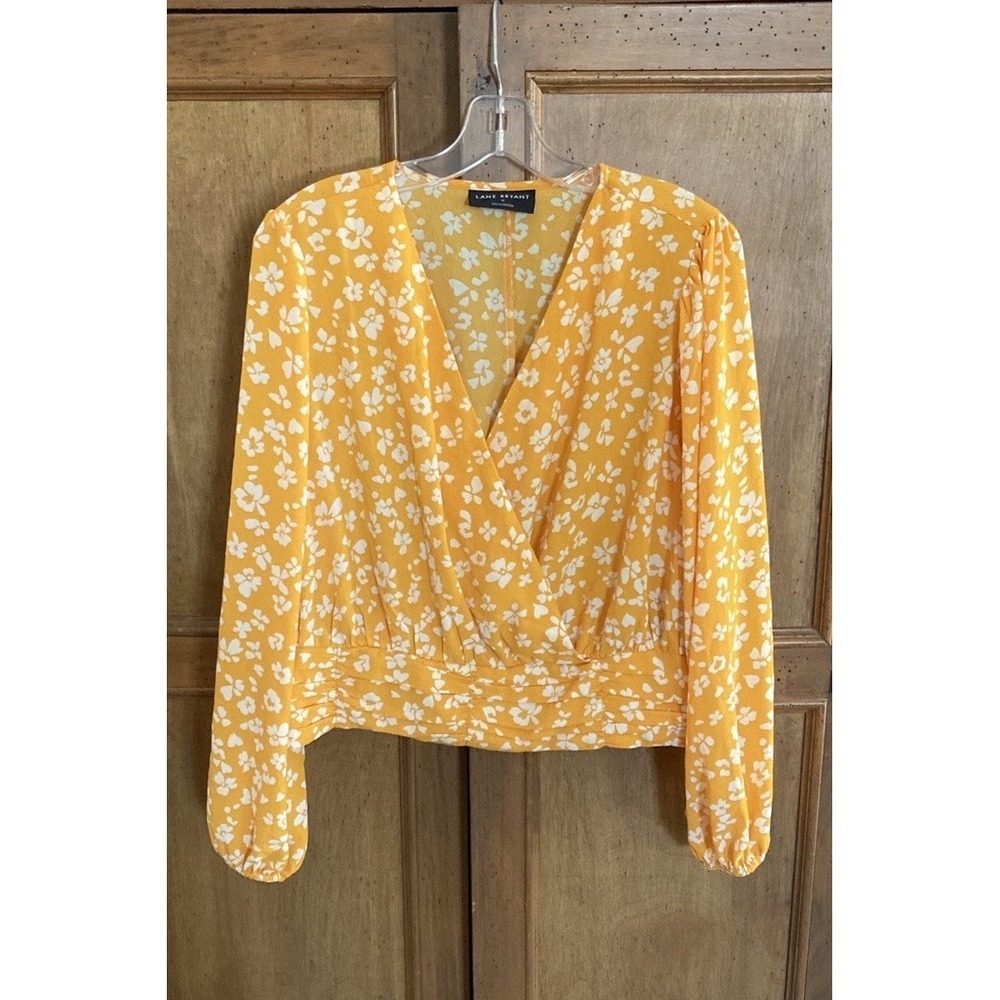 Lane Bryant Long Sleeve Surplice Neck Shirred Waist Crop Blouse Top Floral - 18